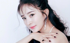 大胸女晃奶动态图